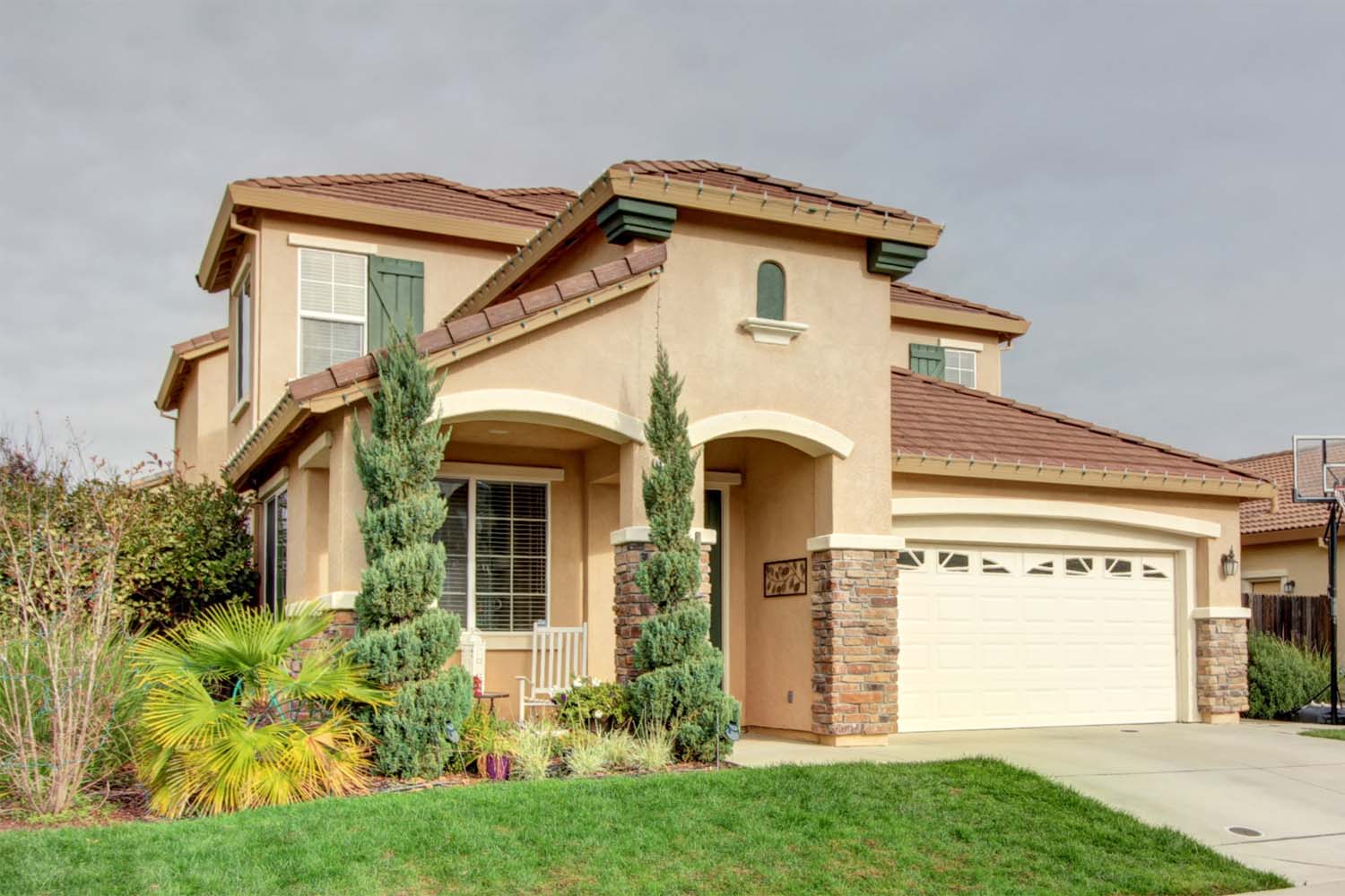 Lincoln Crossing Living 1248 Barnhill Ln