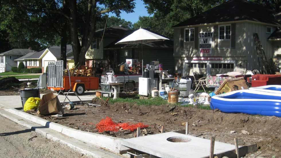 How To Deal With A Messy Neighbor